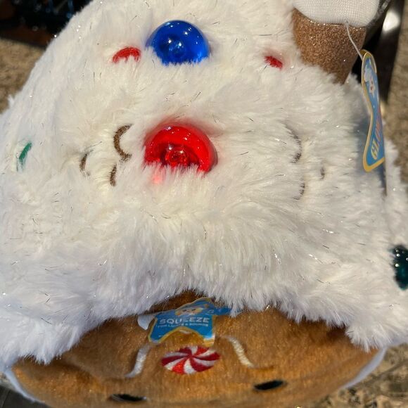 FAO Schwartz Glow Bright Lights and Sound Gingerbread House Plush NWT - Picture 2 of 16